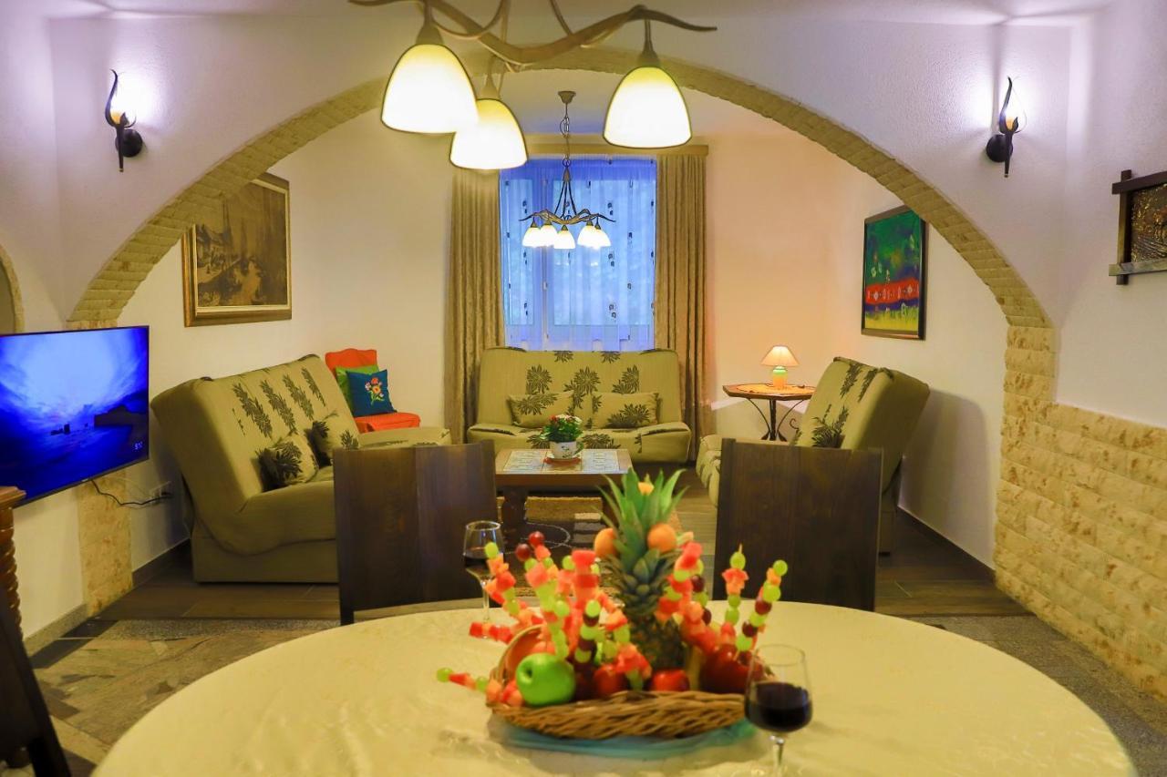 Apartments Oeneus Racic Εξωτερικό φωτογραφία