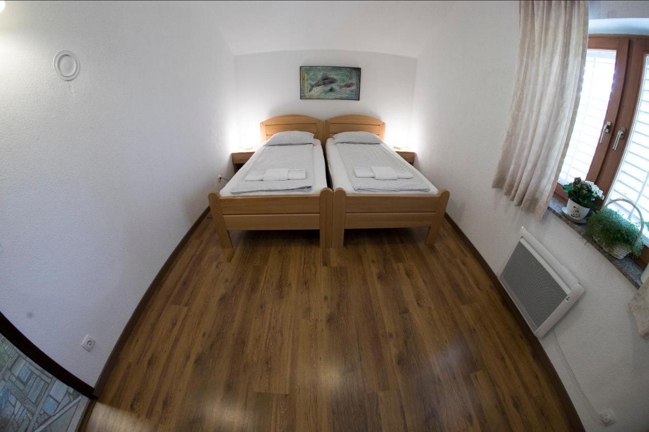 Apartments Oeneus Racic Εξωτερικό φωτογραφία