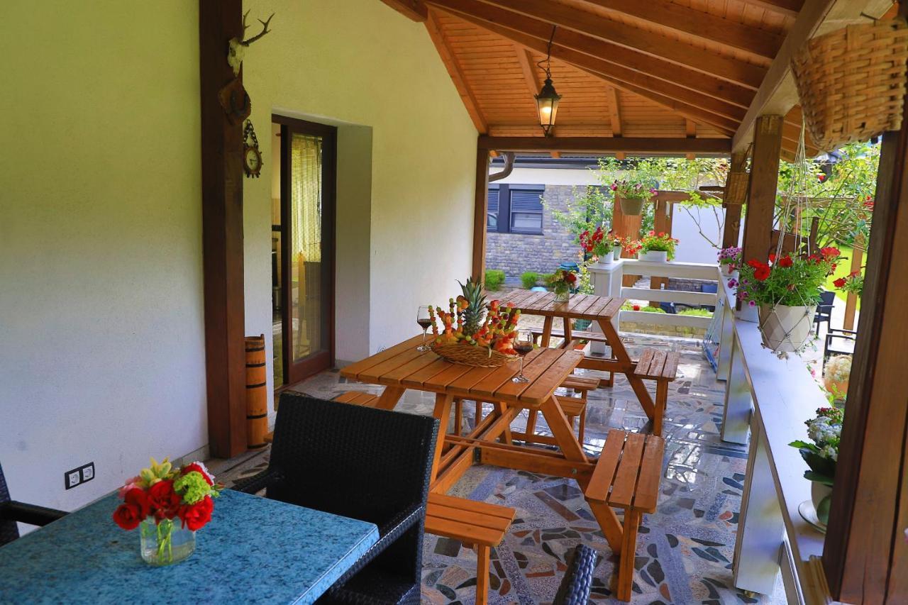 Apartments Oeneus Racic Εξωτερικό φωτογραφία