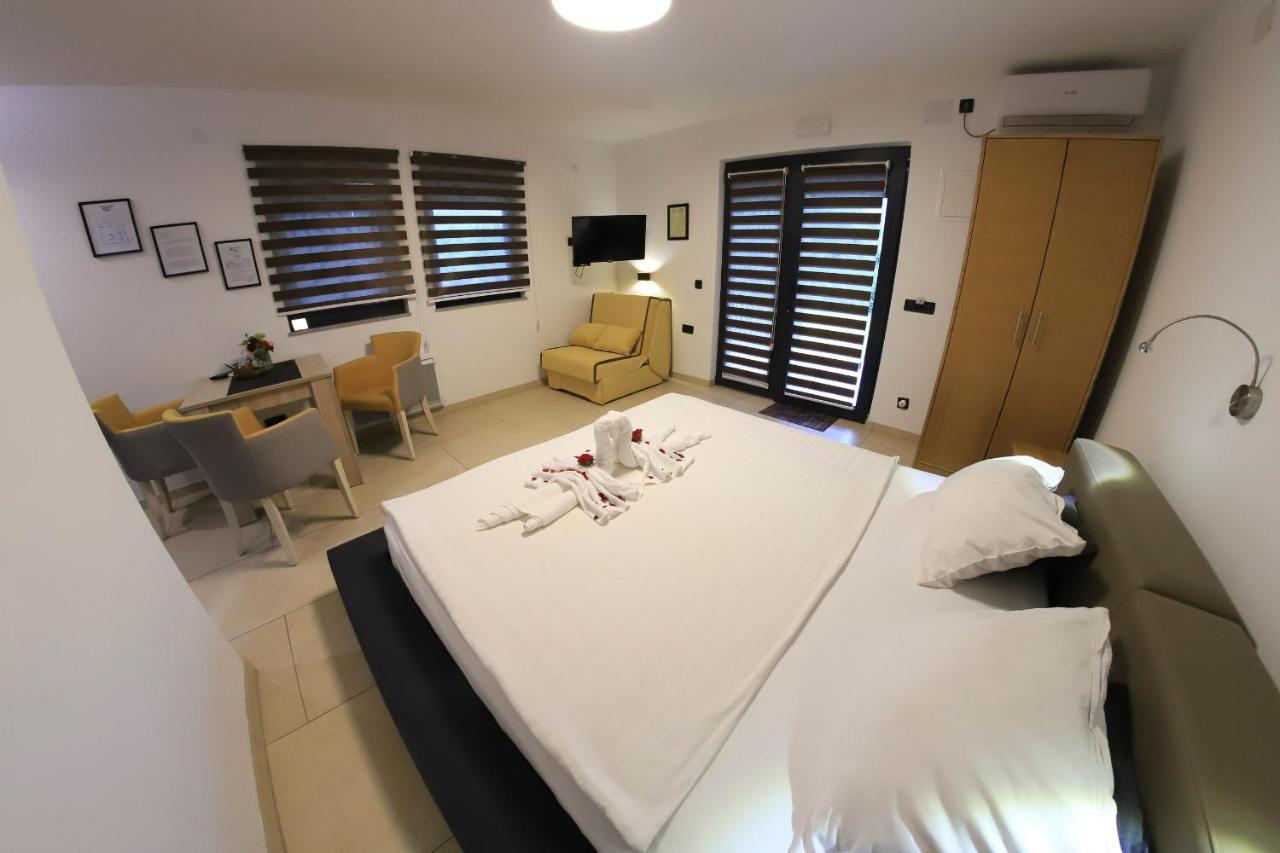 Apartments Oeneus Racic Εξωτερικό φωτογραφία