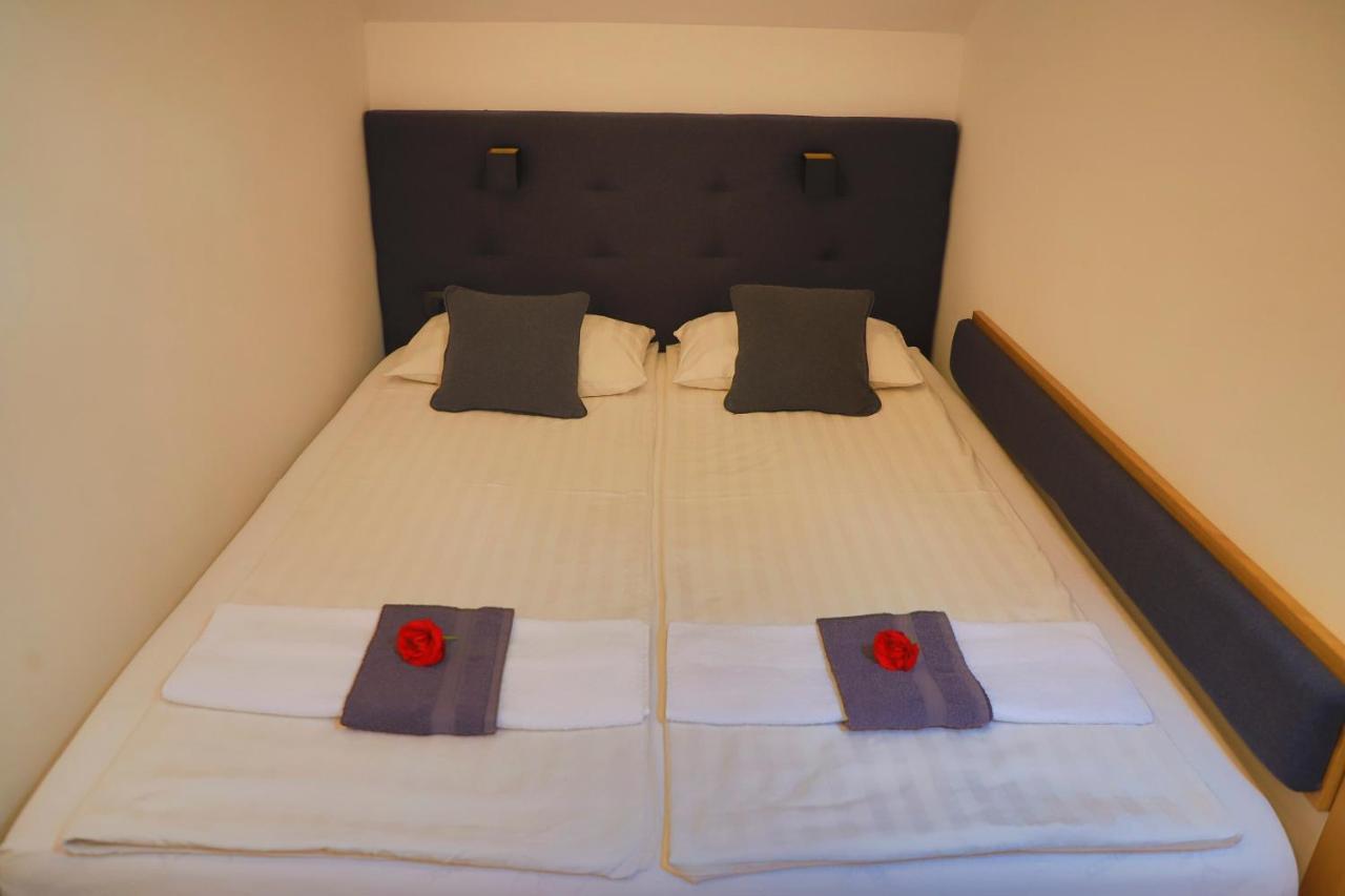 Apartments Oeneus Racic Εξωτερικό φωτογραφία