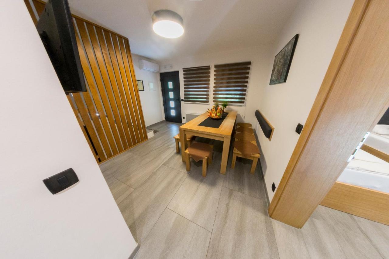 Apartments Oeneus Racic Εξωτερικό φωτογραφία